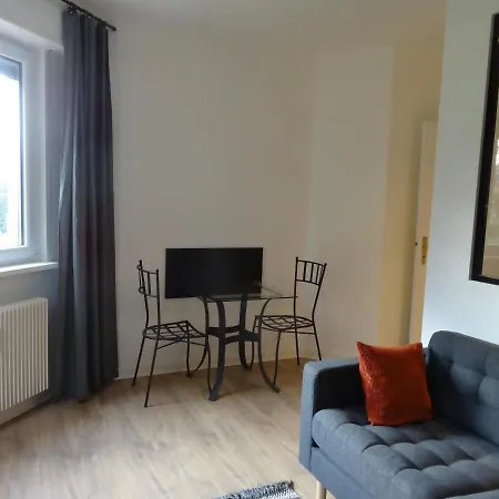 La Vie Est Belle Apartment